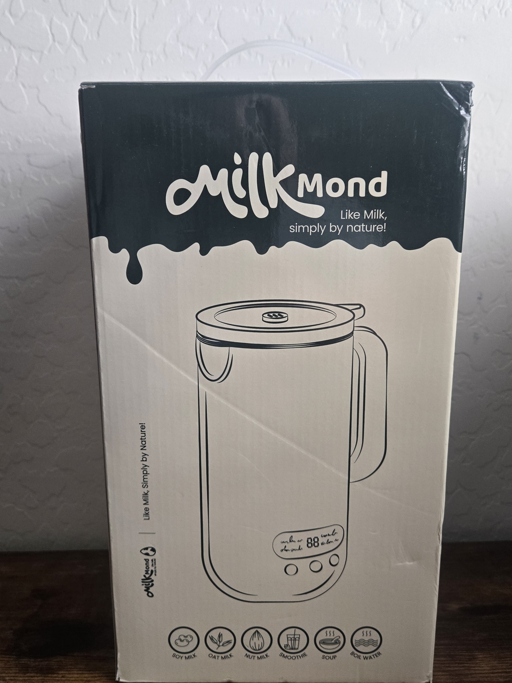 MilkMond Automatic Nut Milk Maker Machine 35 oz White NM-100 Soy Oat Almond Milk